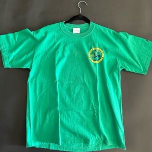 Selling vintage Hawaii one of kind t shirt
